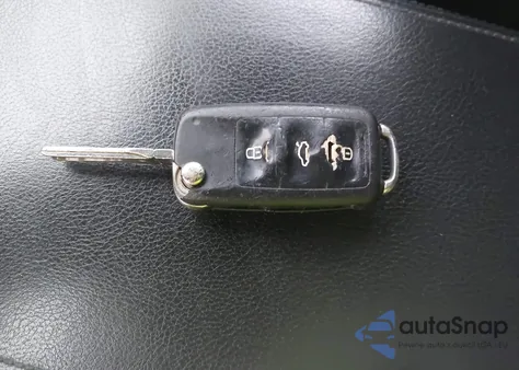 2014 Volkswagen Passat 1.8T Wolfsburg Edition z USA, uszkodzony, nr VIN 1VWAT7A3XEC036584